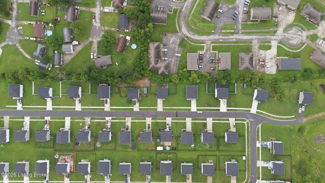 496 Nancy Dr, Shepherdsville, KY 40165