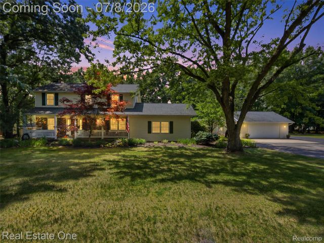 1230 Bald Eagle Lake Road, Groveland Township, MI 48462