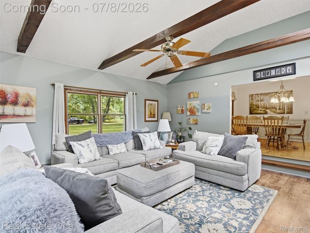 1230 Bald Eagle Lake Road, Groveland Township, MI 48462
