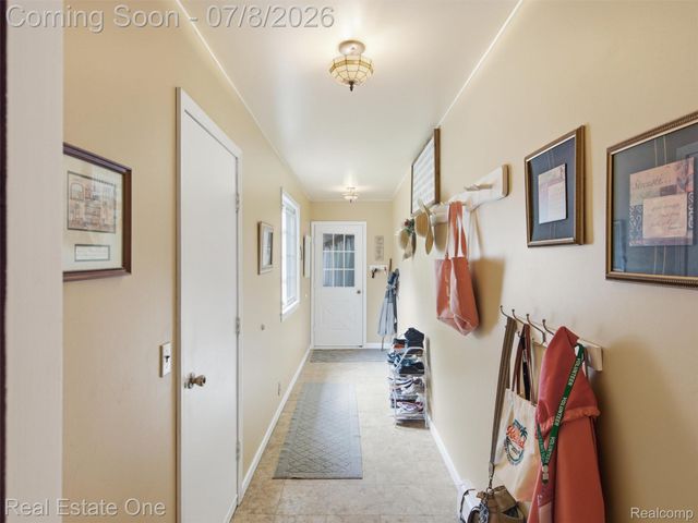 1230 Bald Eagle Lake Road, Groveland Township, MI 48462