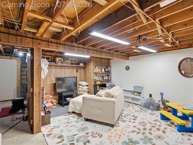 1230 Bald Eagle Lake Road, Groveland Township, MI 48462