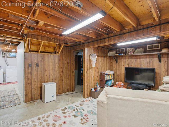 1230 Bald Eagle Lake Road, Groveland Township, MI 48462