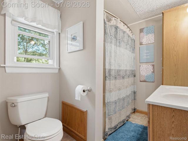 1230 Bald Eagle Lake Road, Groveland Township, MI 48462
