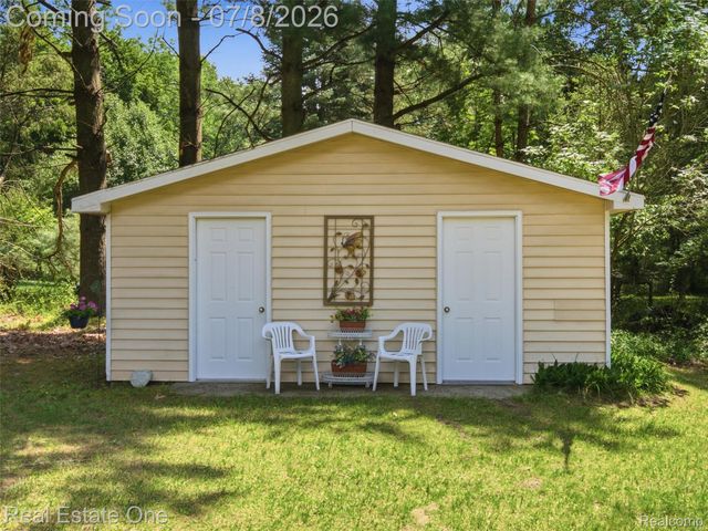 1230 Bald Eagle Lake Road, Groveland Township, MI 48462