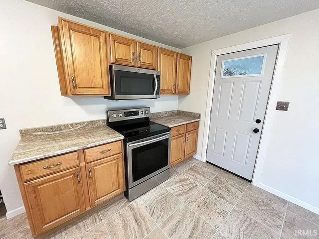 2983 N Murphy Lane, Warsaw, IN 46582