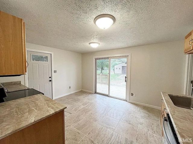 2983 N Murphy Lane, Warsaw, IN 46582