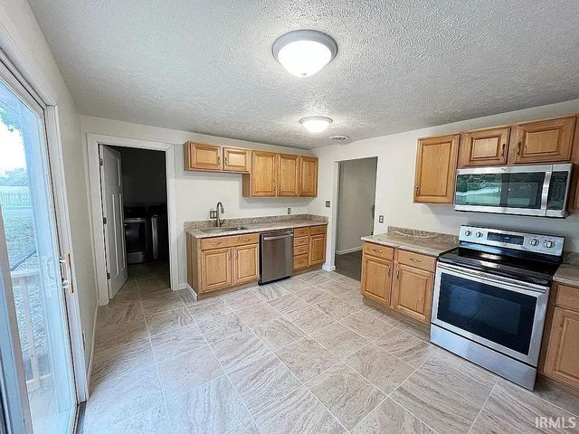 2983 N Murphy Lane, Warsaw, IN 46582