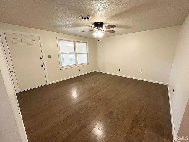 2983 N Murphy Lane, Warsaw, IN 46582