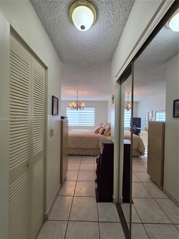 7707 Camino Real B-209, Miami, FL 33143