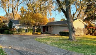 6727 Lahser Road, Bloomfield Hills, MI 48301