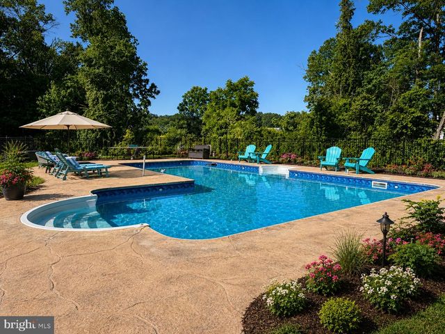 580 SCHOOL HOUSE CT, Williamstown, NJ 08094