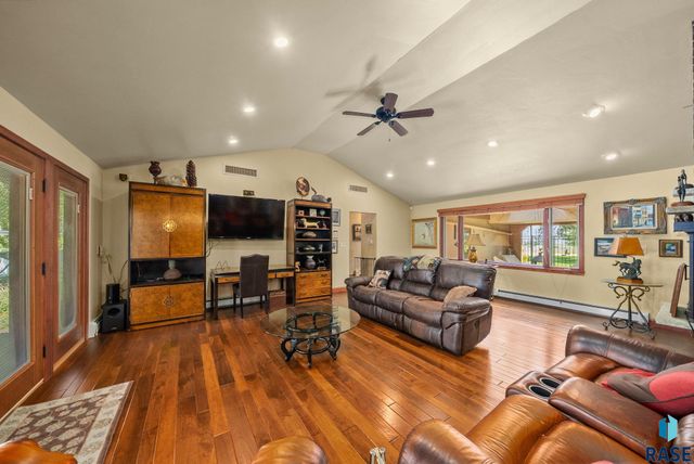 25463 473rd Ave Avenue, Baltic, SD 57003