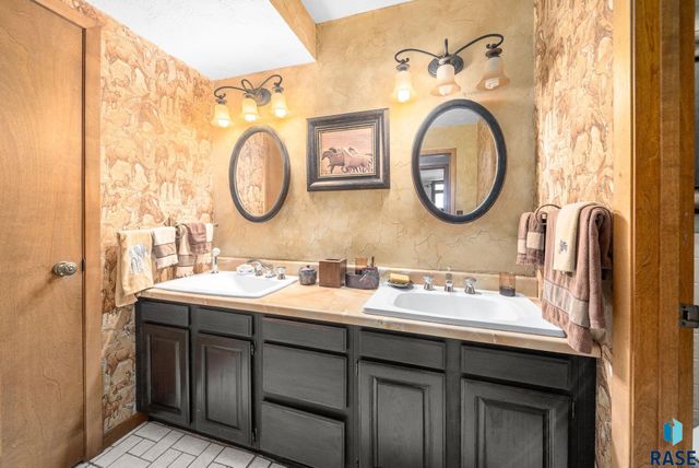 25463 473rd Ave Avenue, Baltic, SD 57003