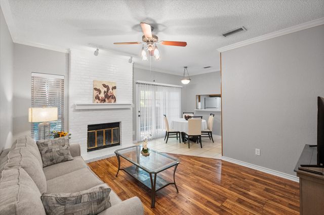 2101 Saint Michaels Drive 109, Arlington, TX 76011