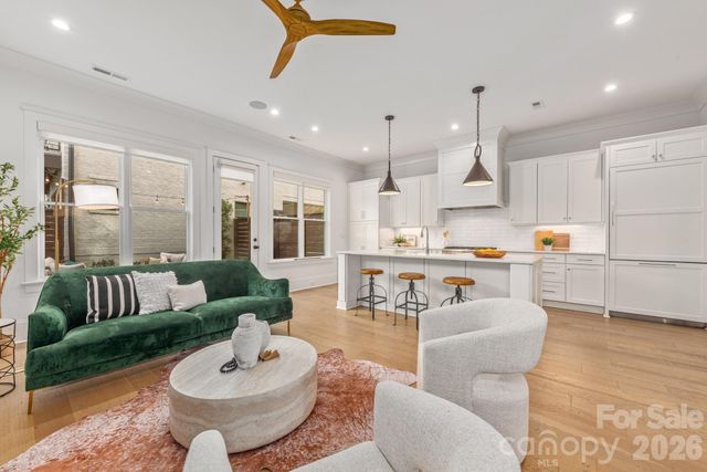 607 Mattie Rose Lane, Charlotte, NC 28204