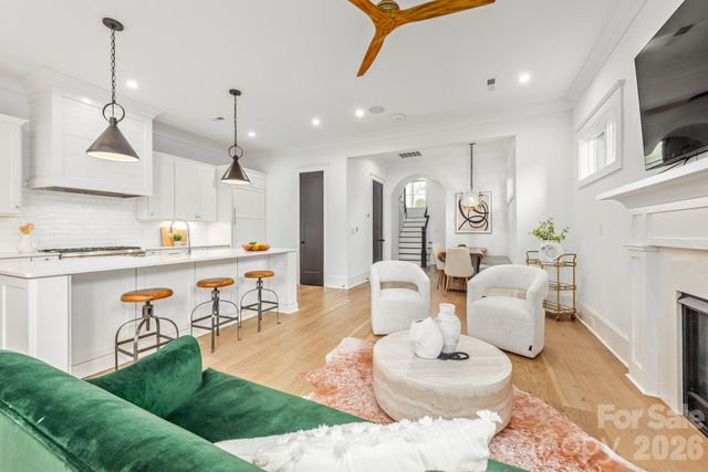 607 Mattie Rose Lane, Charlotte, NC 28204