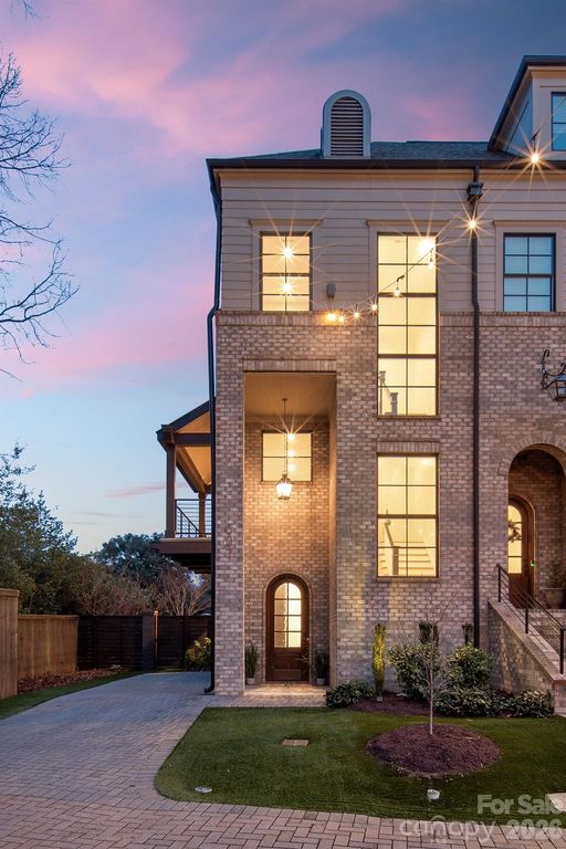 607 Mattie Rose Lane, Charlotte, NC 28204