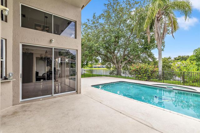 4300 NW 63rd Avenue, Coral Springs, FL 33067