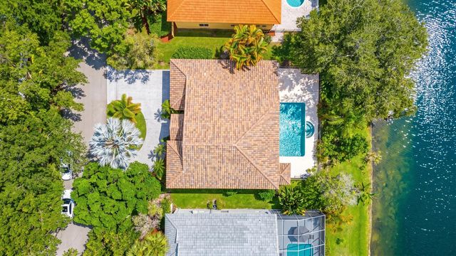 4300 NW 63rd Avenue, Coral Springs, FL 33067