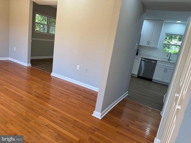 900 NADINE CT, Landover, MD 20785