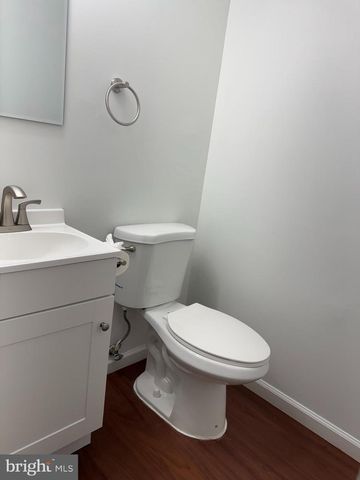 900 NADINE CT, Landover, MD 20785