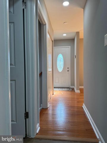 900 NADINE CT, Landover, MD 20785