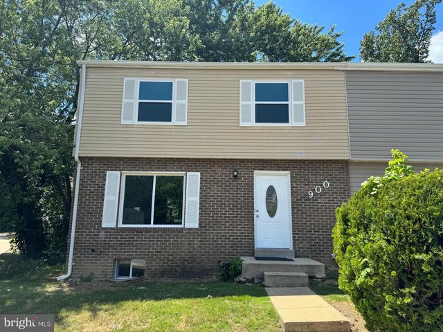 900 NADINE CT, Landover, MD 20785