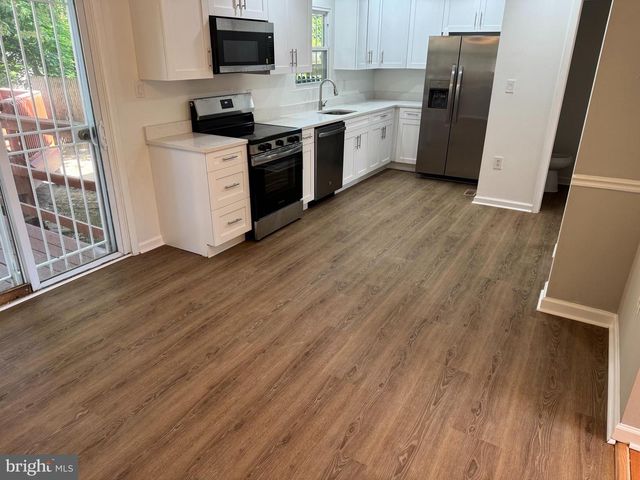 900 NADINE CT, Landover, MD 20785