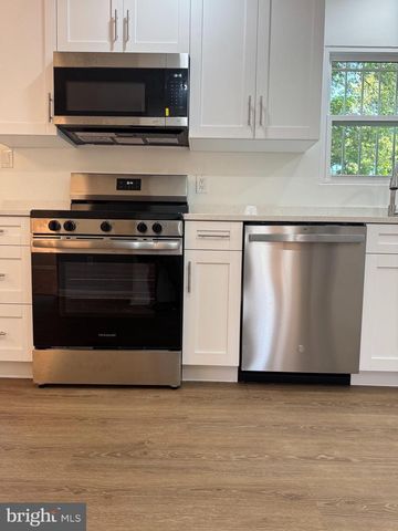 900 NADINE CT, Landover, MD 20785