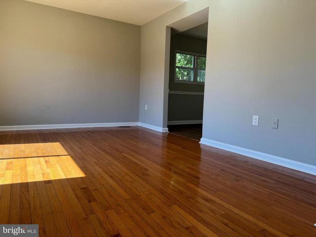 900 NADINE CT, Landover, MD 20785