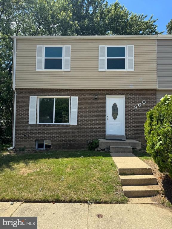 900 NADINE CT, Landover, MD 20785