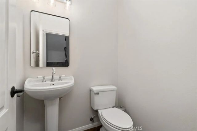 2056 Owens, Fullerton, CA 92833