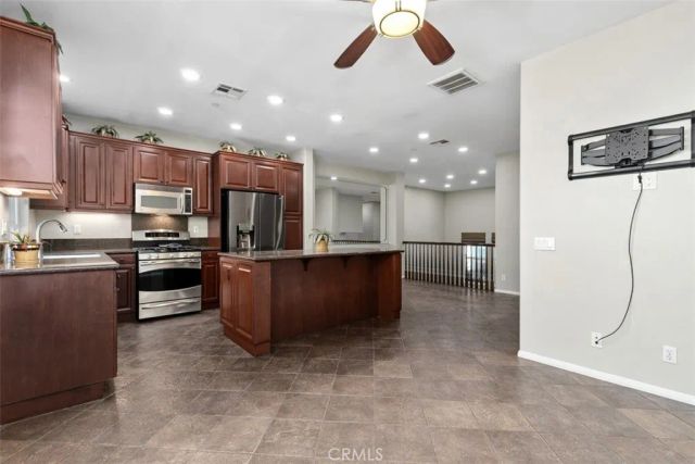 2056 Owens, Fullerton, CA 92833