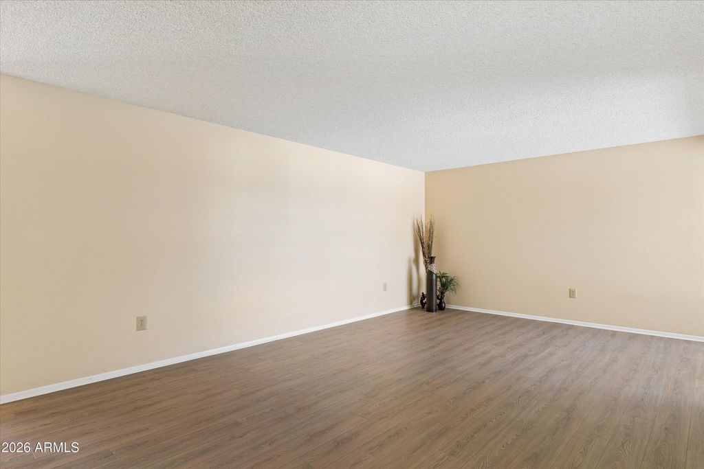 18621 N 103RD Avenue, Sun City, AZ 85373 — photo 4