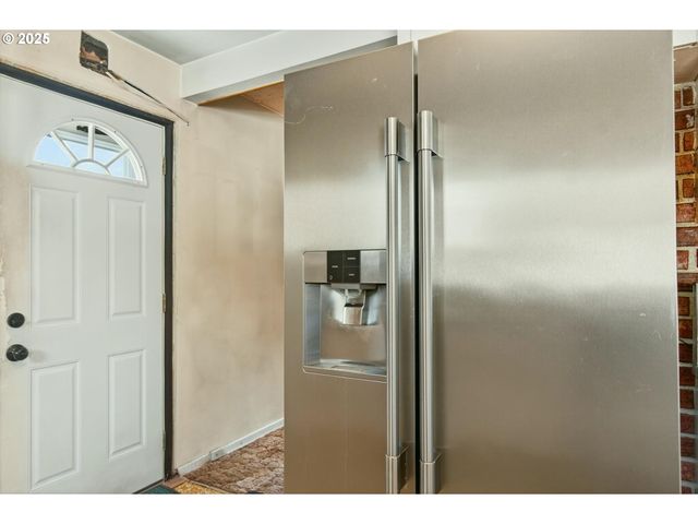 3945 Ne BRYANT St, Portland, OR 97211