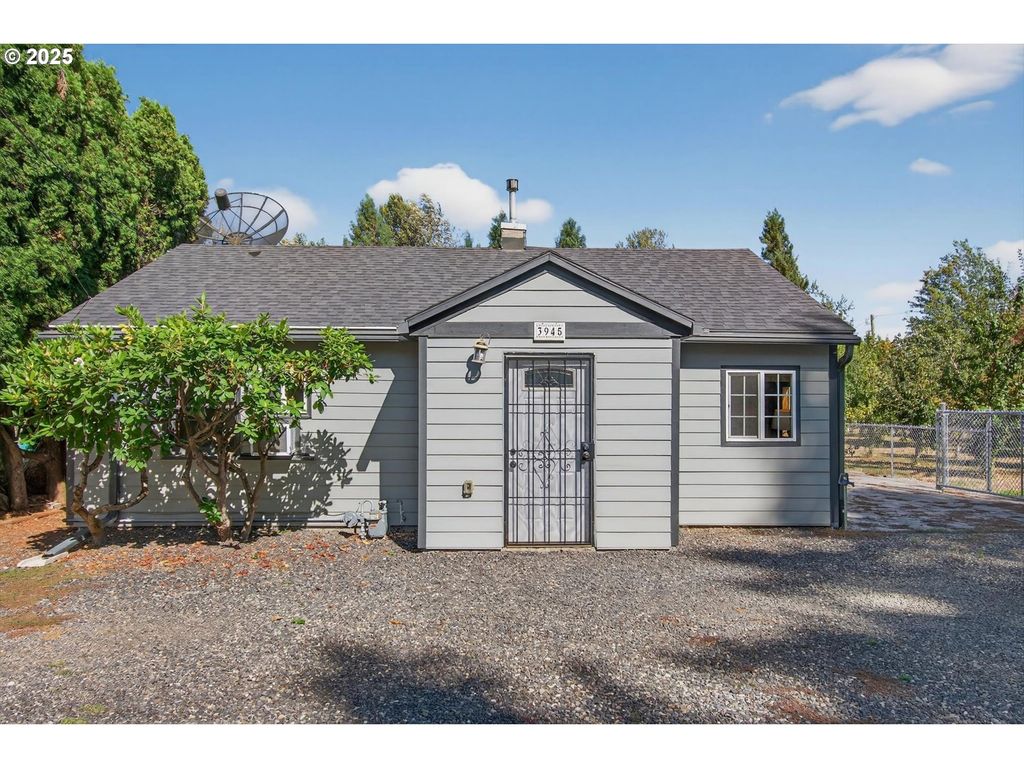 3945 Ne BRYANT St, Portland, OR 97211