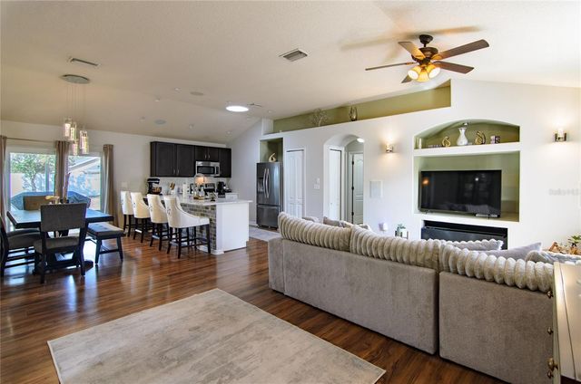 41 WOOD CENTER LANE, Palm Coast, FL 32164