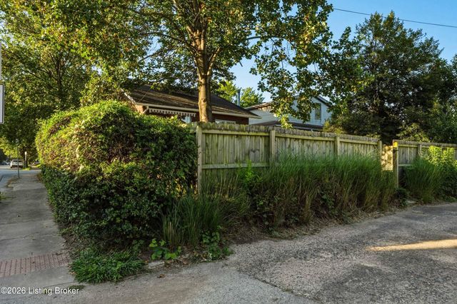 1753 Shady Ln, Louisville, KY 40205