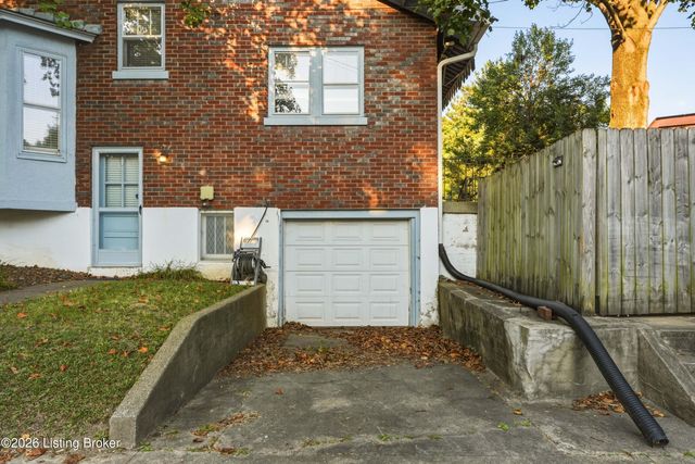 1753 Shady Ln, Louisville, KY 40205