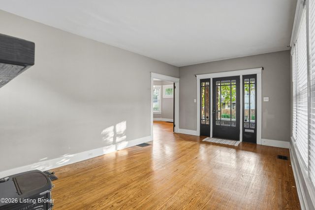 1753 Shady Ln, Louisville, KY 40205