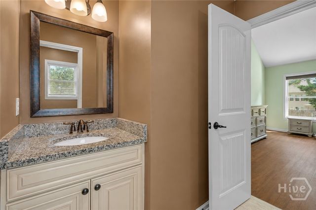 214 Cypress Lakes Drive, Bloomingdale, GA 31302