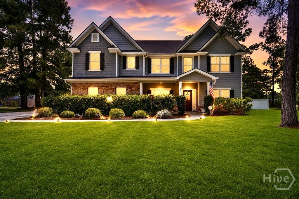 214 Cypress Lakes Drive, Bloomingdale, GA 31302