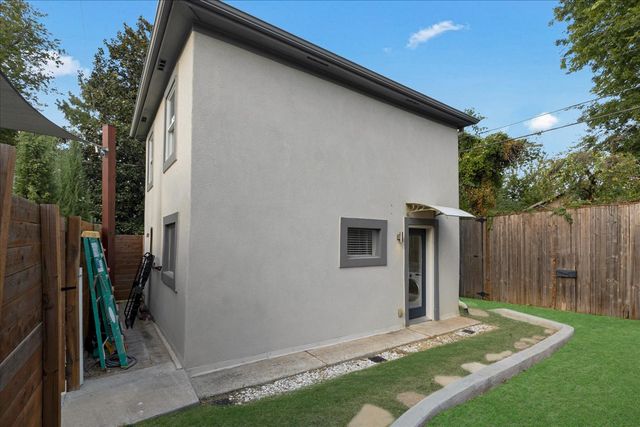 1215 S Owasso Avenue, Tulsa, OK 74120