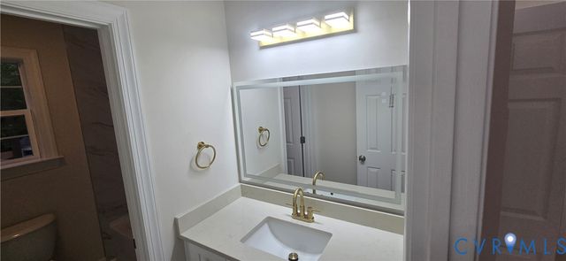 10984 Elmont Woods Dr, Hanover, VA 23059