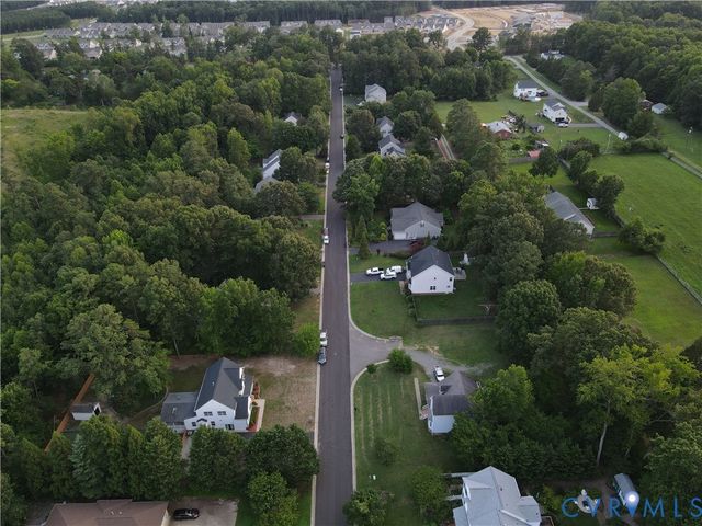 10984 Elmont Woods Dr, Hanover, VA 23059