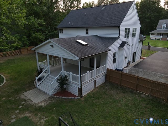 10984 Elmont Woods Dr, Hanover, VA 23059
