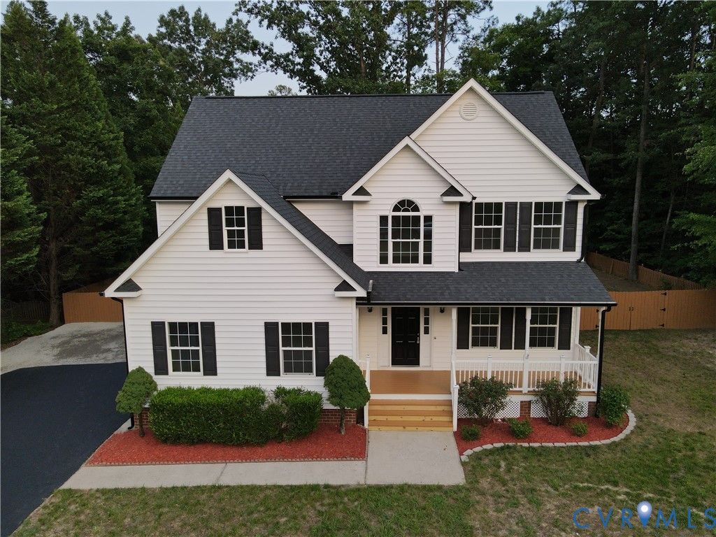10984 Elmont Woods Dr, Hanover, VA 23059