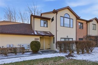 7283 Village Drive, Mentor, OH 44060