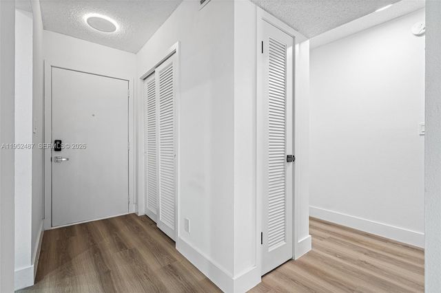 901 NE 14th Ave 205, Hallandale Beach, FL 33009