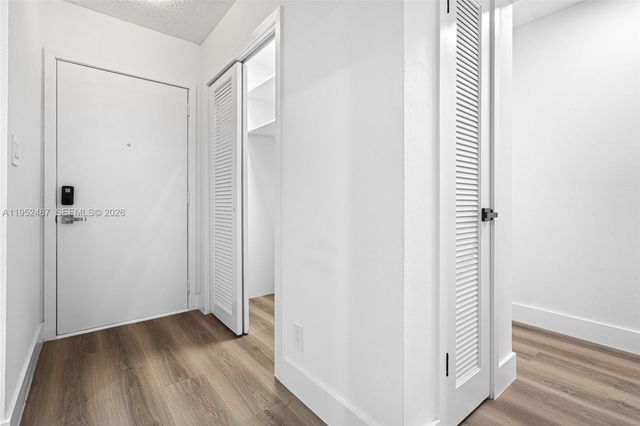 901 NE 14th Ave 205, Hallandale Beach, FL 33009